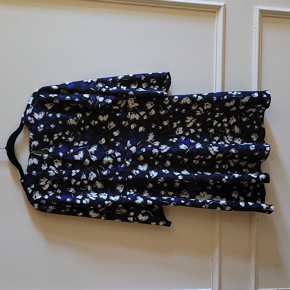 Like New, Goldie, Floral, Mini Skater Dress, Sz M, Black & Blue - Picture 2 of 6